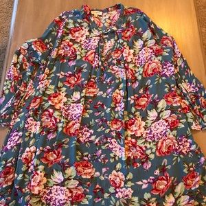 Umgee size medium shirt